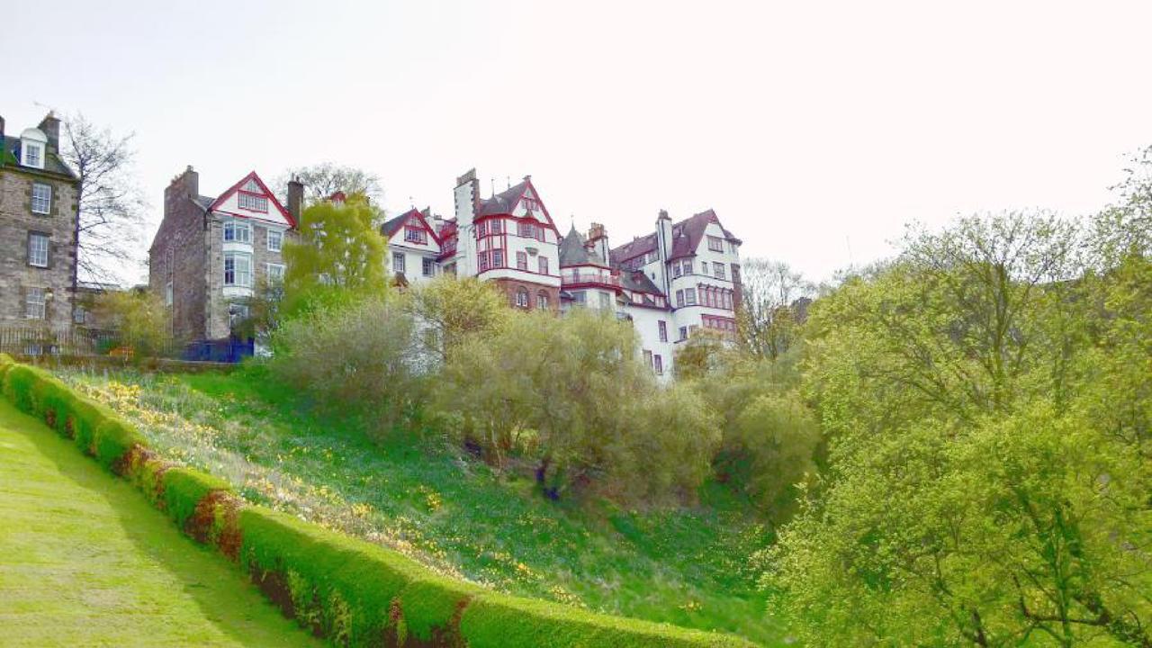 Ramsay Gardens - Grand 4-bedroom Next To Castle Appartement EDI